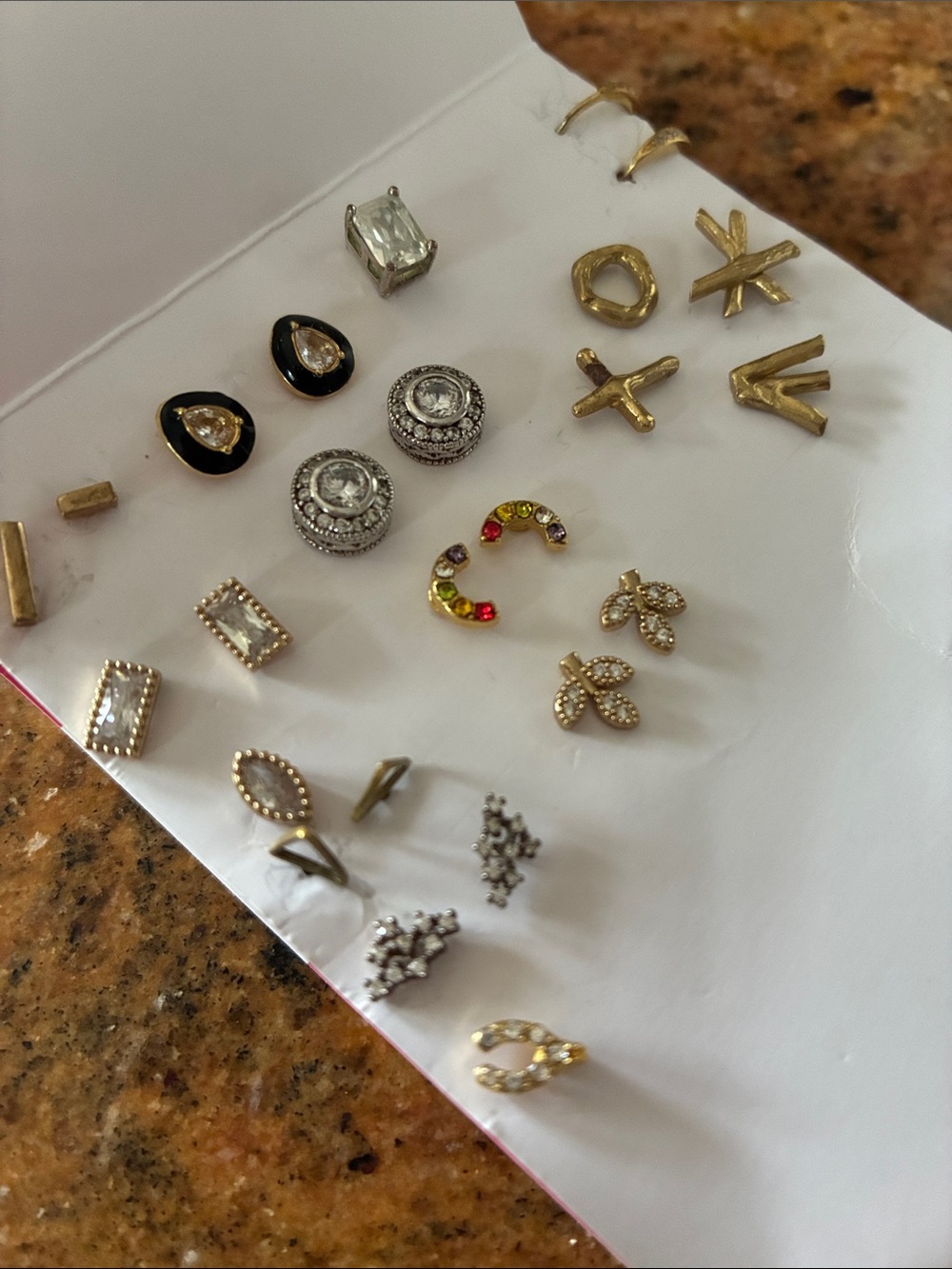Earring bundle - Picture 3 of 9